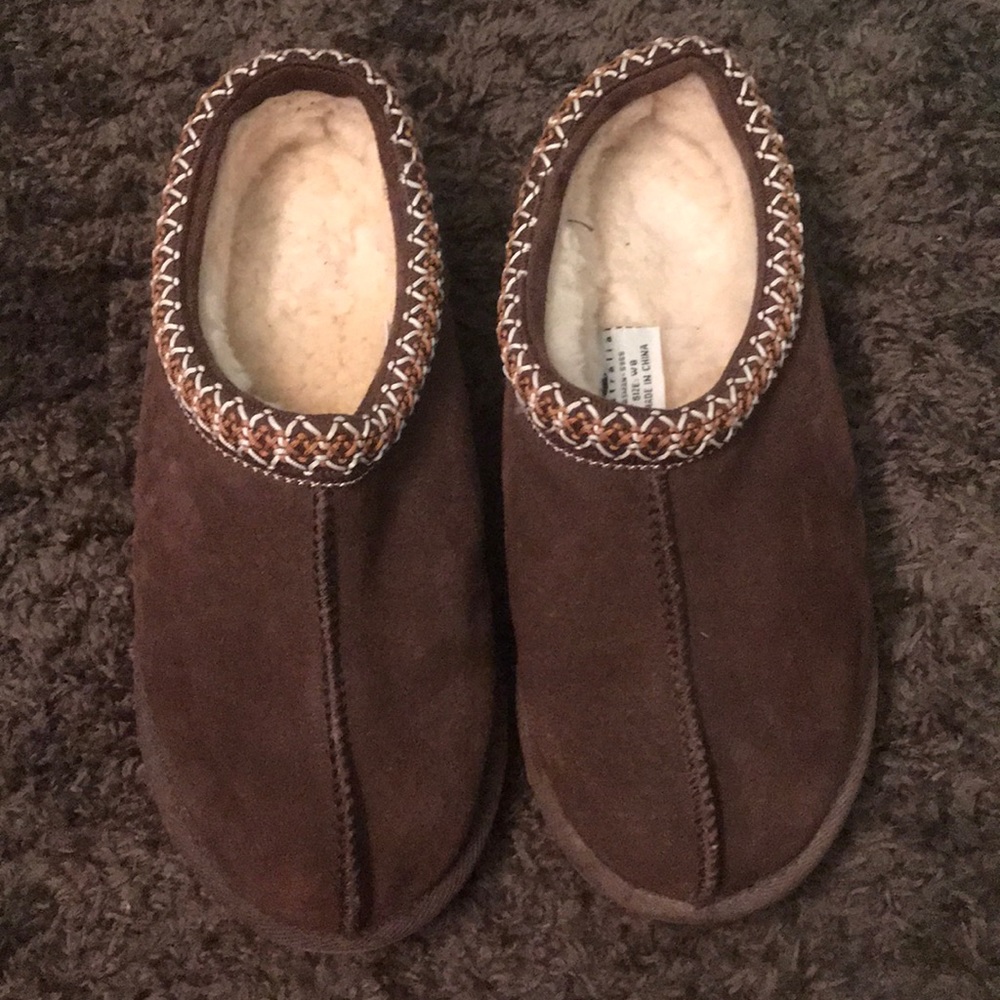 UGG Tasman size 8